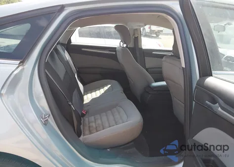 2014 Ford Fusion Hybrid S z USA, uszkodzony, nr VIN 3FA6P0UUXER369108